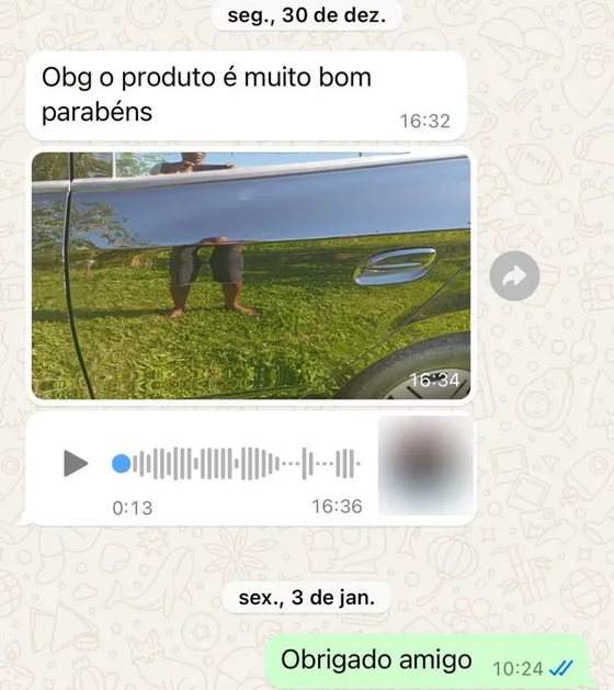 Cliente manda foto da porta do carro refletindo como espelho e escreve: obrigado, o produto é muito bom, parabéns